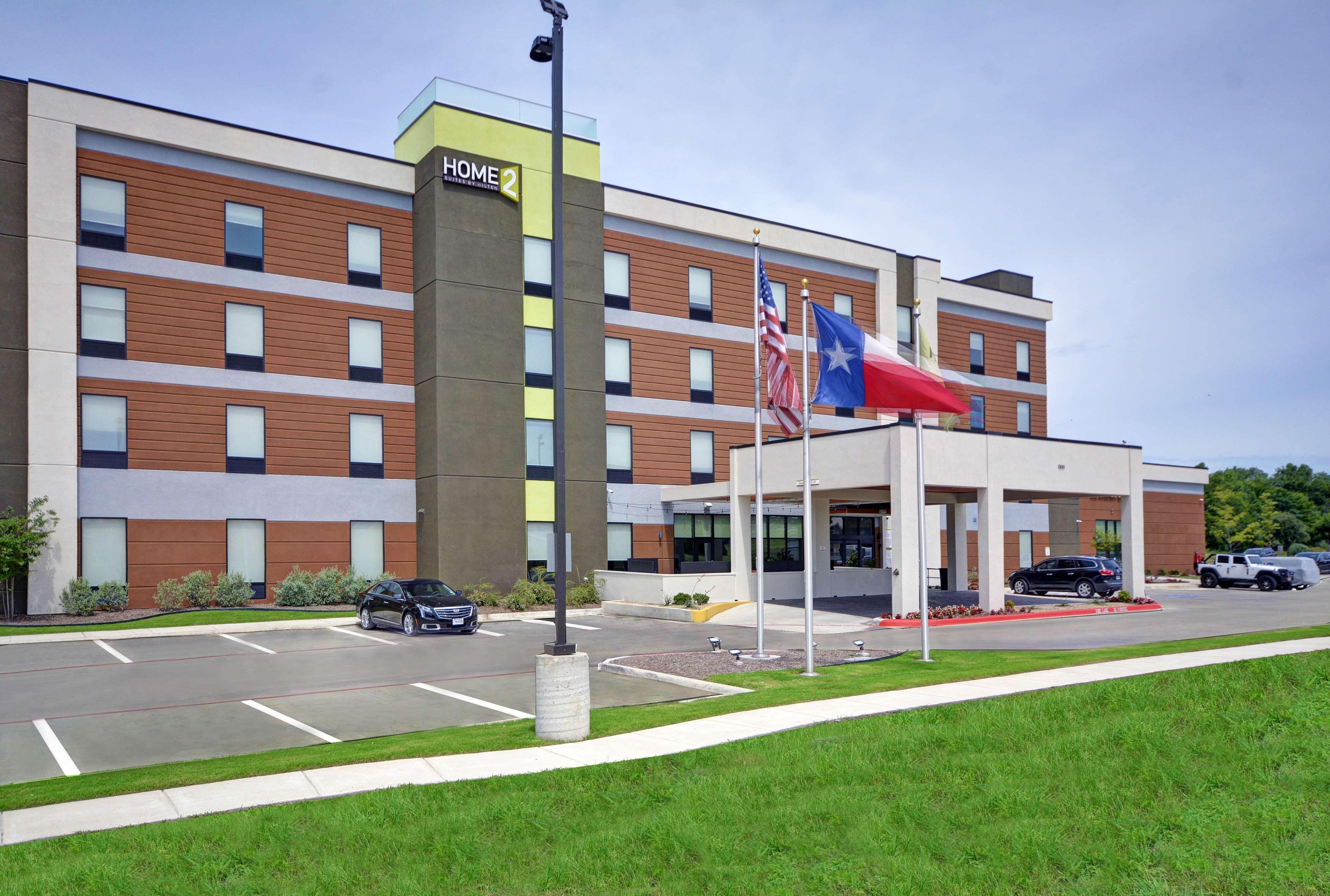 Home2 Suites By Hilton Dallas Десото Экстерьер фото